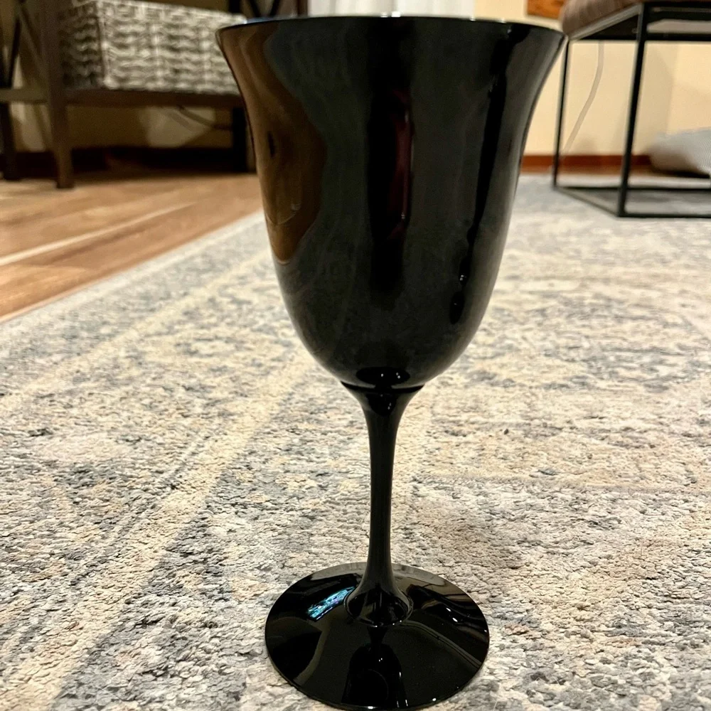 Vintage Tivoli Black by Carico Wine Glass Set